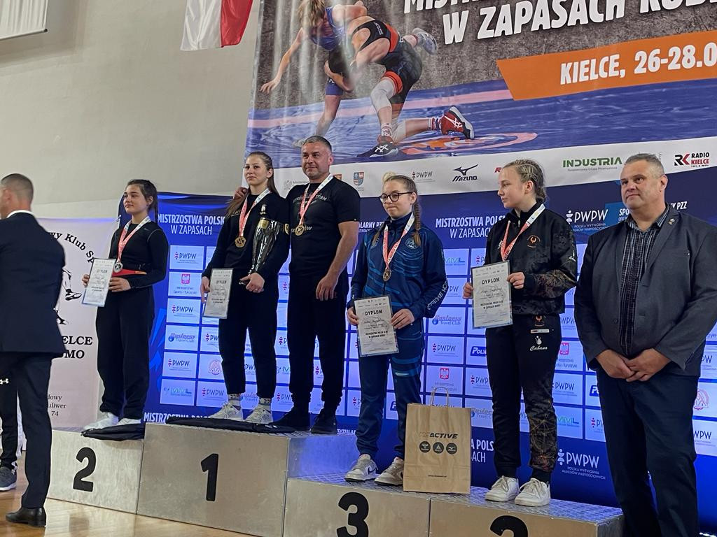 62 kg młodziczek podium, zdj. nr 1
