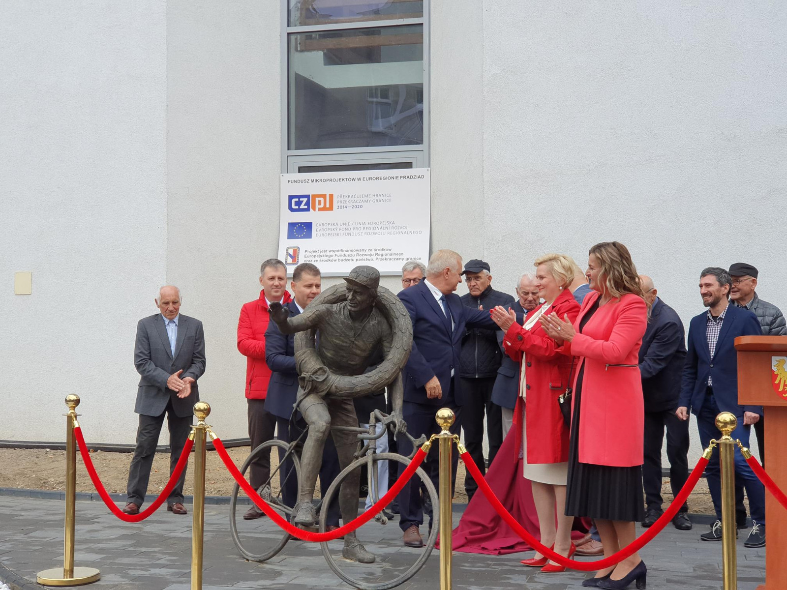 Odsłonięcie pomnika Stanisława Szozdy