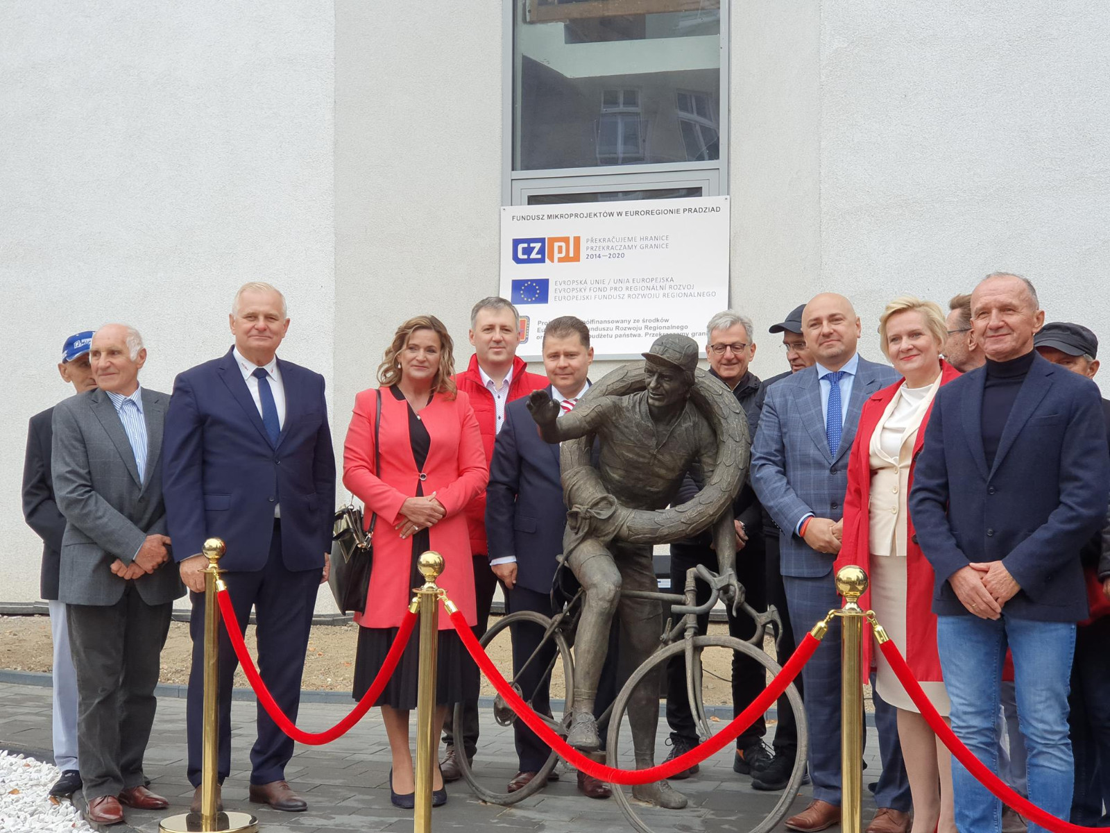 Odsłonięcie pomnika Stanisława Szozdy
