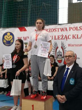 MP w wyciskaniu leżąc